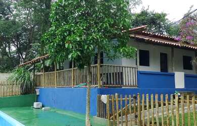 Imagem: A fazenda possui 2.300m² de Área e está localizado em Ravena