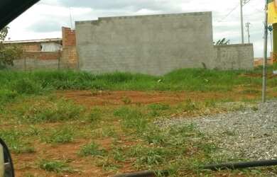 Imagem: O terreno possui 814m² de Área e está localizado em Nova