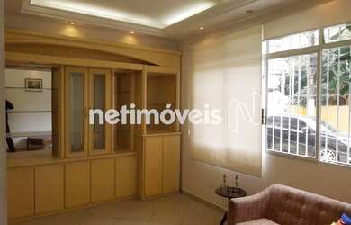 Imagem: O depósito possui 5 Vagas na garagem e 240m² de Área e está