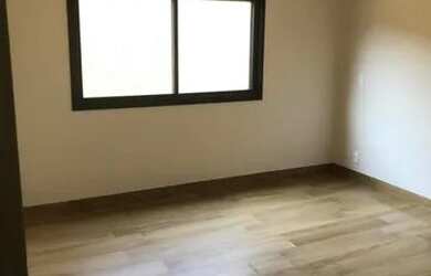 Imagem: A casa em condomínio possui 3 Dormitórios, 4 Banheiros, 220m²