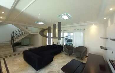 Imagem: A casa possui 3 Dormitórios, 1 Banheiro, 3 Vagas na garagem