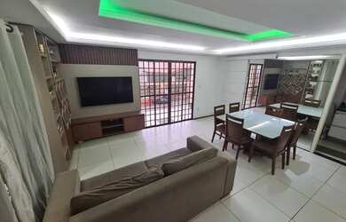 Imagem: A casa possui 4 Dormitórios, 5 Banheiros, 4 Vagas na garagem