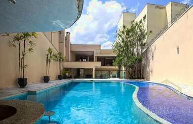 Imagem: A casa possui 4 Dormitórios, 3 Banheiros, 1.210m² de Área