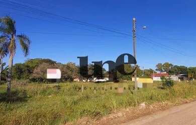 Imagem: O terreno possui 300m² de Área e está localizado em Laranjal