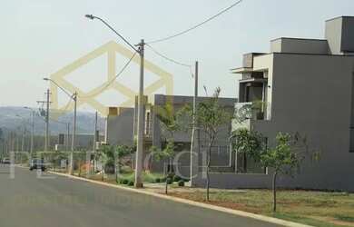 Imagem: A casa em condomínio à venda possui 3 Dormitórios, 3 Banheiros