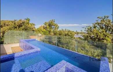 Imagem: A casa em condomínio possui 3 Dormitórios, 3 Banheiros, 3