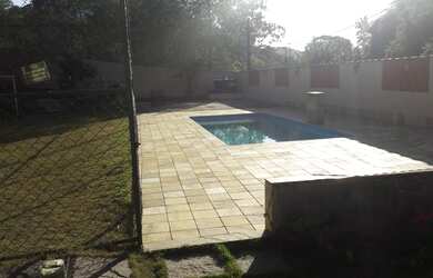 Imagem: A pousada chalé possui 3 Dormitórios, Acomodam 10 pessoas