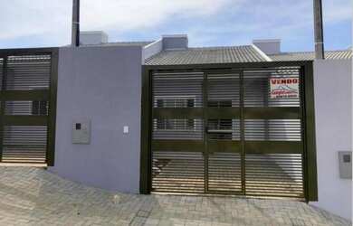 Imagem: A casa possui 2 Dormitórios, 1 Banheiro, 2 Vagas na garagem