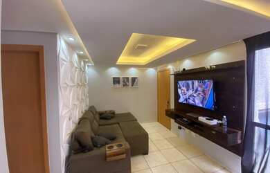 Imagem: O apartamento possui 2 Dormitórios, 1 Banheiro, 1 Vaga na garagem