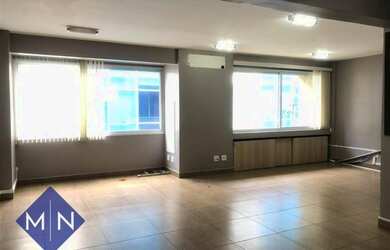 Imagem: O depósito possui 1 Vaga na garagem, 51m² de Área e está