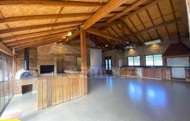 Imagem: A casa em condomínio possui 5 Dormitórios, 5 Banheiros, 5