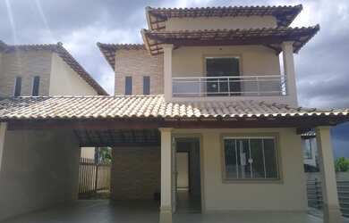 Imagem: A casa possui 3 Dormitórios, 1 Banheiro, 1 Vaga na garagem