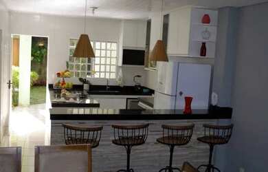 Imagem: A casa possui 2 Dormitórios, 1 Banheiro, 1 Vaga na garagem