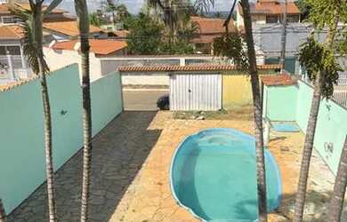 Imagem: A casa em condomínio possui 4 Dormitórios, 4 Banheiros, 3