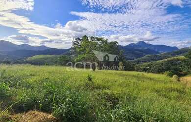 Imagem: O terreno possui 2.550m² de Área e está localizado em Itaipava