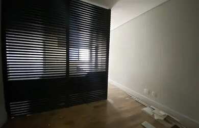 Imagem: O depósito possui 1 Vaga na garagem e 78m² de Área e está