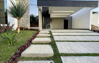 Imagem: A casa em condomínio possui 3 Dormitórios, 4 Banheiros, 4