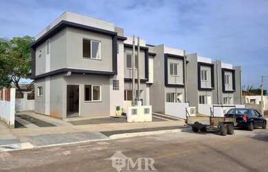 Imagem: A casa possui 2 Dormitórios, 2 Banheiros, 1 Vaga na garagem