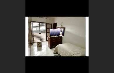 Imagem: A casa possui 2 Dormitórios, 1 Banheiro, 70m² de Área e