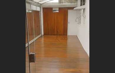 Imagem: O depósito possui 300m² de Área e está localizado em Vila