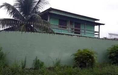 Imagem: A casa possui 5 Dormitórios, 4 Banheiros, 5 Vagas na garagem