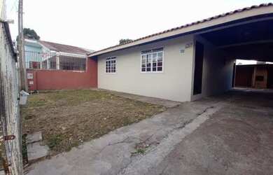 Imagem: A casa possui 3 Dormitórios, 1 Banheiro, 5 Vagas na garagem