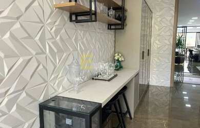 Imagem: A casa possui 4 Dormitórios, 5 Banheiros, 3 Vagas na garagem