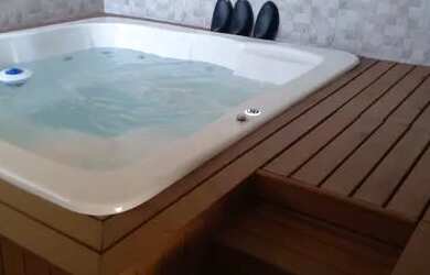 Imagem: A casa possui 2 Dormitórios, 2 Banheiros, 5 Vagas na garagem