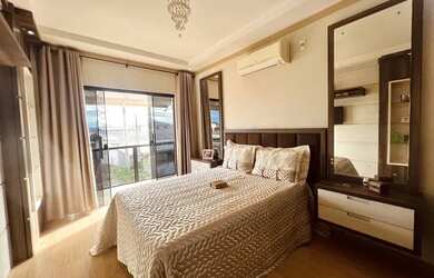 Imagem: A casa possui 3 Dormitórios, 3 Banheiros, 2 Vagas na garagem