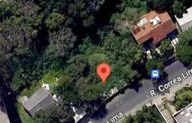 Imagem: O terreno possui 4.224m² de Área e está localizado em Santa