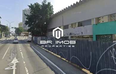 Imagem: O depósito possui 5.500m² de Área e está localizado em