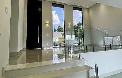 Imagem: A casa em condomínio possui 3 Dormitórios, 5 Banheiros, 4