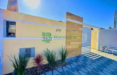 Imagem: A casa possui 2 Dormitórios, 1 Banheiro, 3 Vagas na garagem