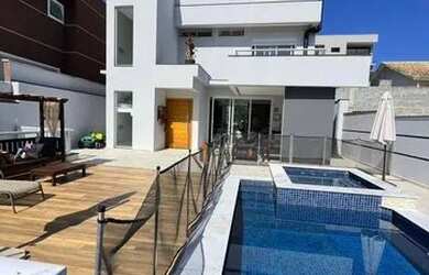 Imagem: A casa em condomínio possui 3 Dormitórios, 5 Banheiros, 5