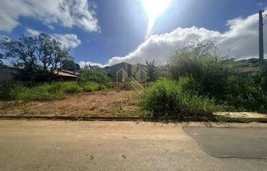 Imagem: O terreno possui 310m² de Área e está localizado em Jardim