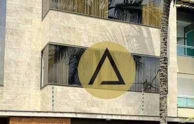 Imagem: A casa possui 4 Dormitórios, 5 Banheiros, 4 Vagas na garagem