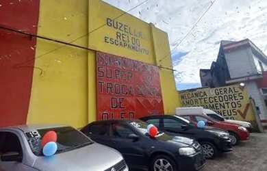 Imagem: O depósito possui 2 Vagas na garagem, 424m² de Área e está