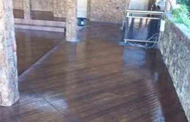 Imagem 4: 2 Casas. Piscina, 120m² de Área, 3 Vagas na garageme5 Dormitórios