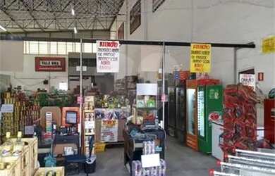 Imagem: O apartamento possui 1 Dormitório, 2 Banheiros, 2 Vagas na