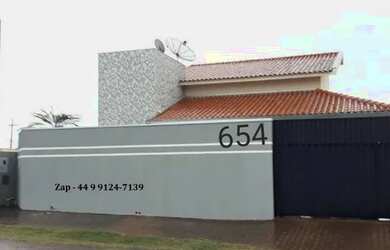 Imagem: A casa possui 3 Dormitórios, 4 Vagas na garagem e está localizado