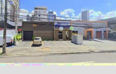 Imagem: A casa possui 5 Dormitórios, 5 Banheiros, 5 Vagas na garagem