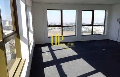 Imagem: O depósito possui 1 Vaga na garagem, 55m² de Área e está