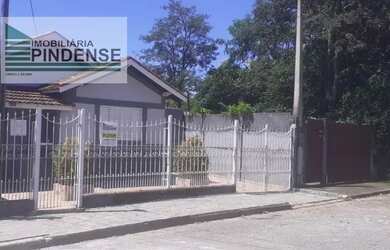 Imagem: A casa possui 3 Dormitórios, 1 Banheiro, 1 Vaga na garagem