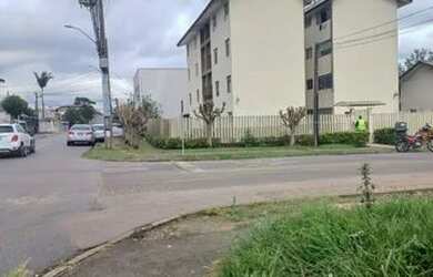 Imagem: O apartamento possui 3 Dormitórios, 1 Banheiro, 1 Vaga na garagem