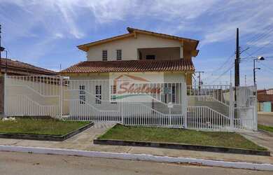 Imagem: A casa possui 2 Dormitórios, 1 Banheiro, 5 Vagas na garagem