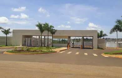 Imagem: A casa em condomínio possui 2 Dormitórios, 1 Banheiro, 2 Vagas