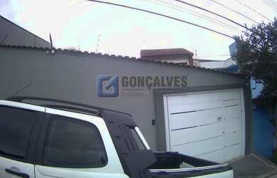 Imagem: A casa possui 4 Dormitórios, 4 Banheiros, 5 Vagas na garagem
