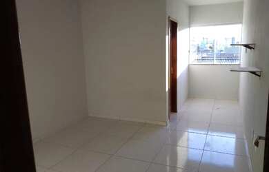 Imagem: A kitnet possui 1 Dormitório, 2 Vagas na garagem e está localizado