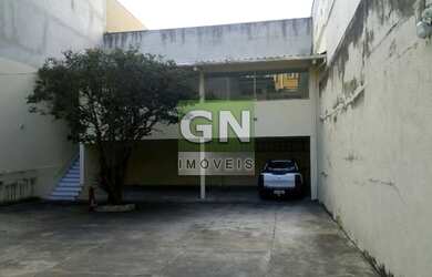 Imagem: O depósito possui 5 Vagas na garagem e 450m² de Área e está