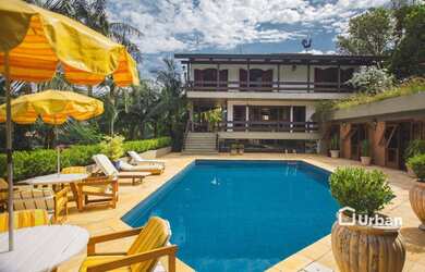 Imagem: A casa em condomínio possui 4 Dormitórios, 5 Banheiros, 5